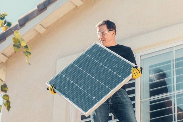 Solar-powered garden equipment